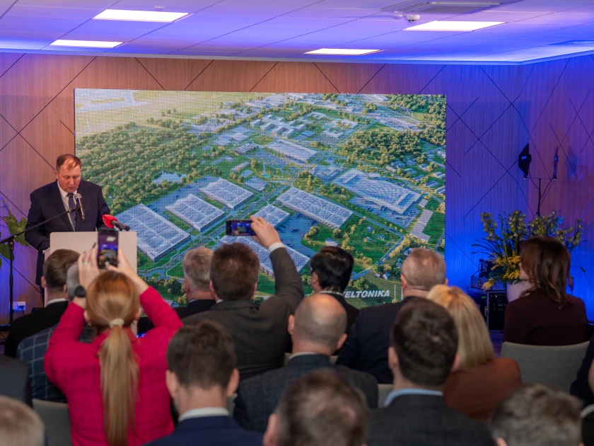 Arvydas Paukštys giving speech